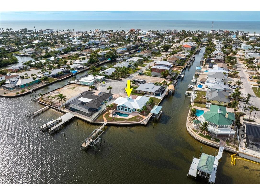 489 Madison Court Fort Myers Beach FL 33931 224000580 image1