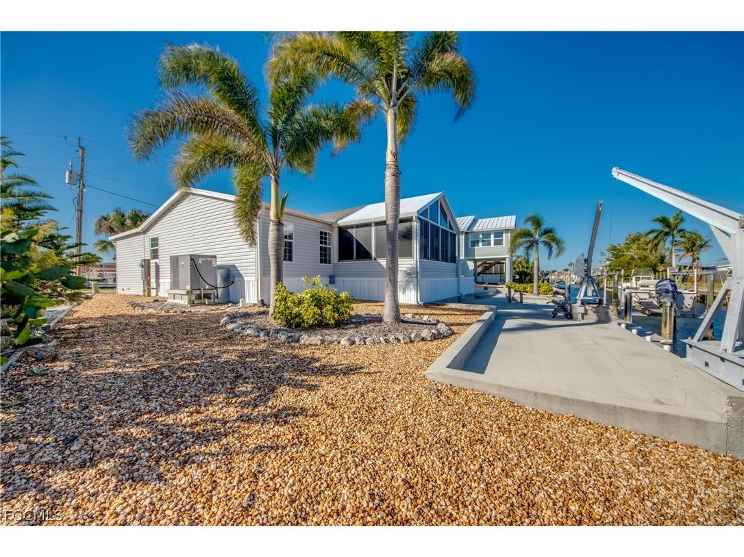 4892 Gulfgate Lane Saint James City FL 33956 2026012753 image30