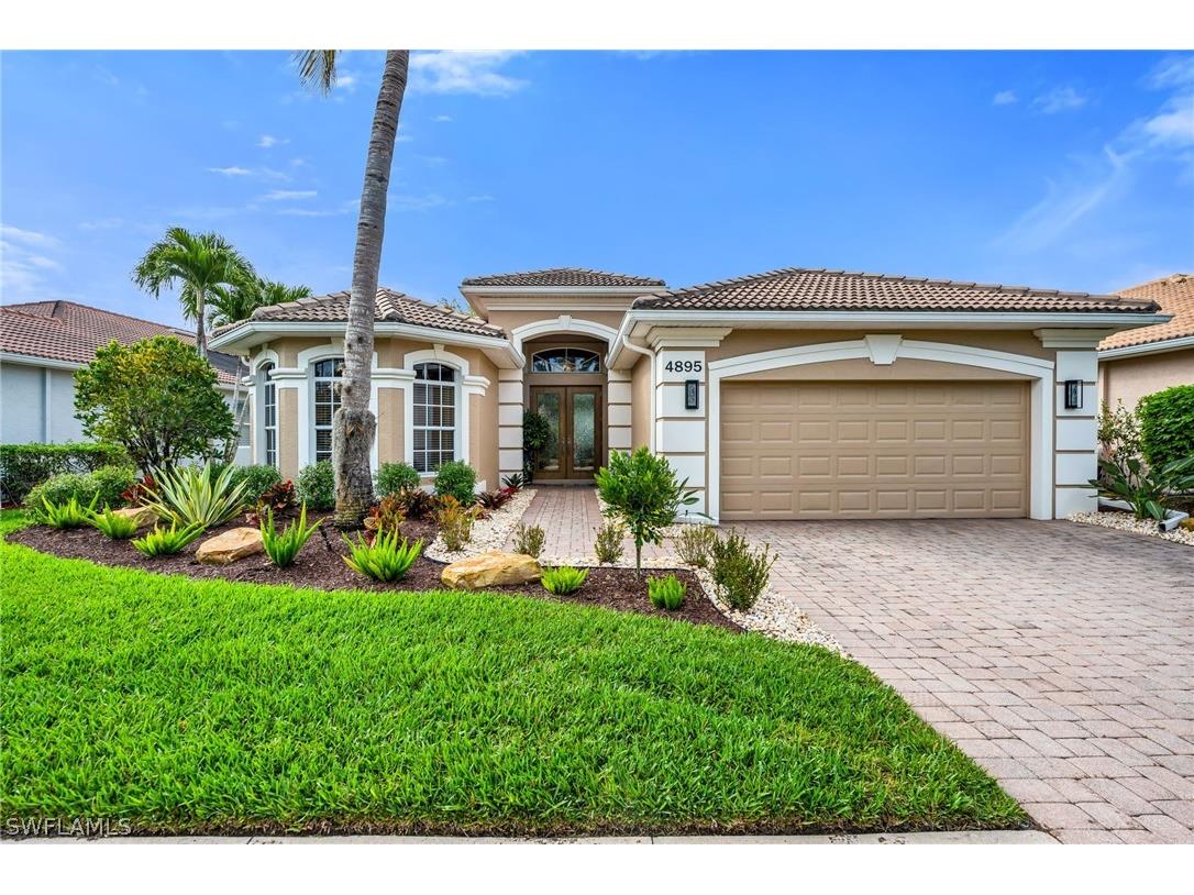 4895 Cerromar Drive Naples FL 34112 226011428 image1