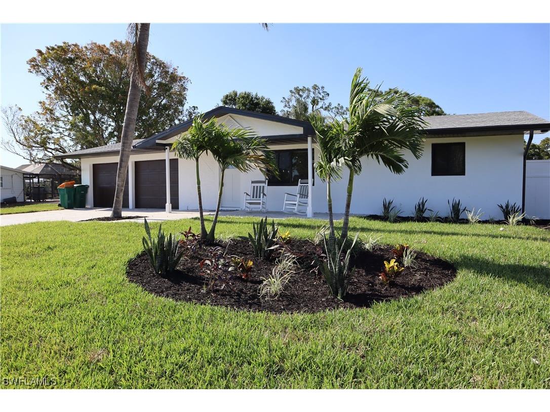 49 8th Street Bonita Springs FL 34134 223035401 image1