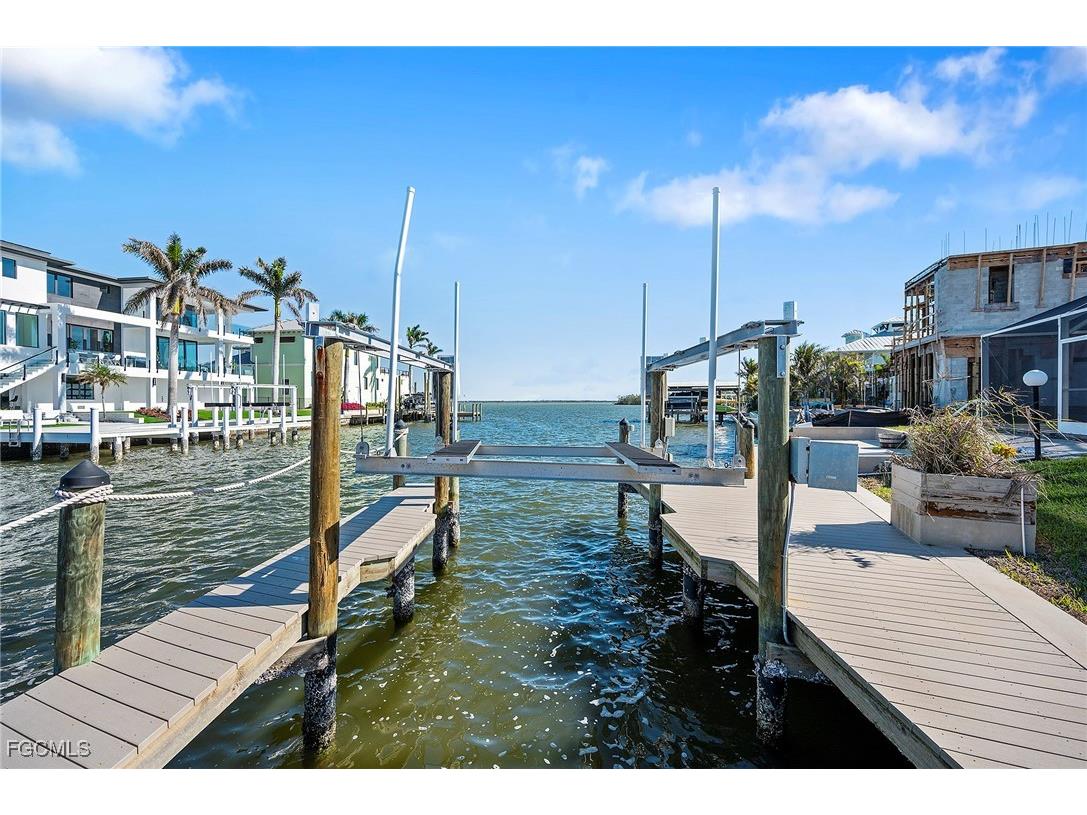 49 Fairview Boulevard Fort Myers Beach FL 33931 2026003035 image10