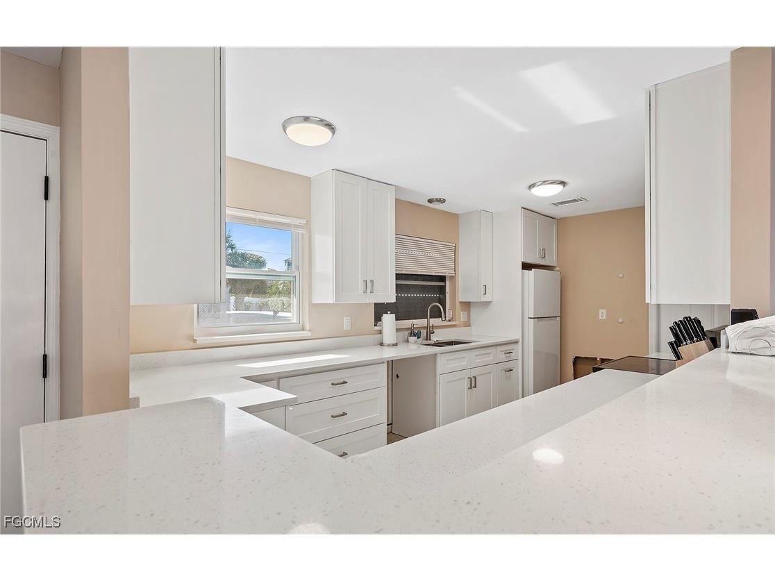 49 Fairview Boulevard Fort Myers Beach FL 33931 2026003035 image25