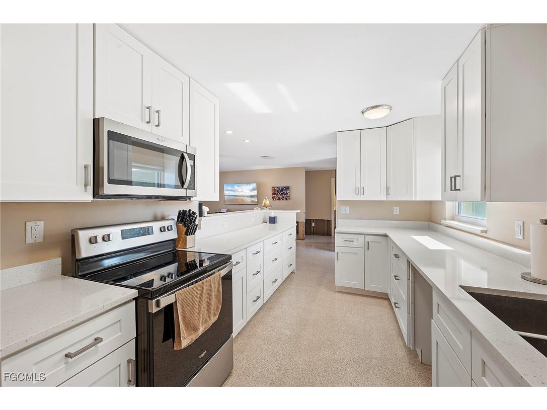 49 Fairview Boulevard Fort Myers Beach FL 33931 2026003035 image5