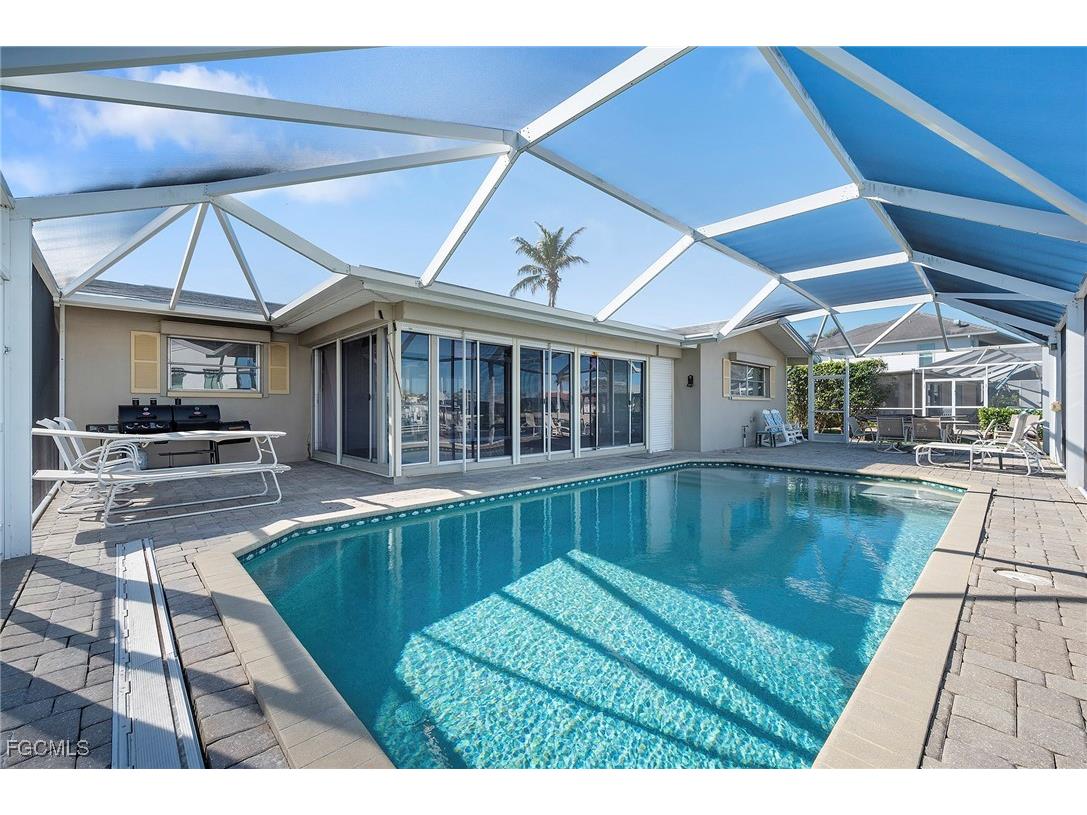 49 Fairview Boulevard Fort Myers Beach FL 33931 2026003035 image8