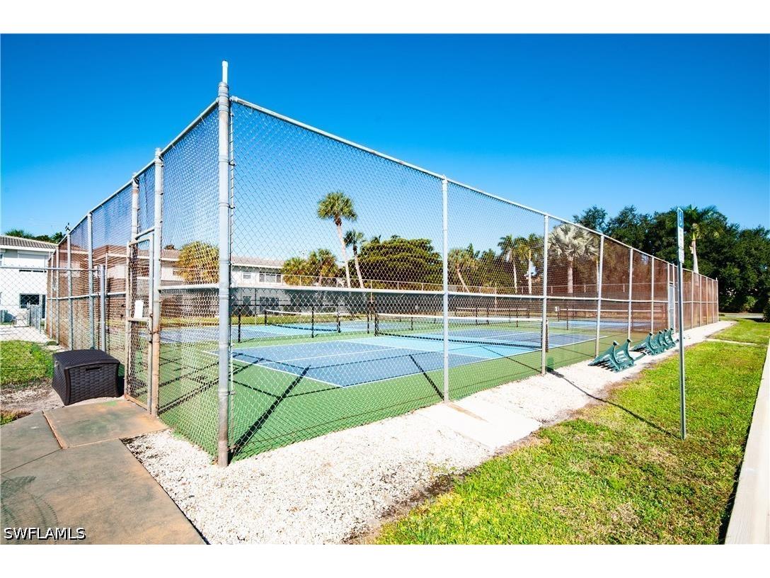 49 High Point Circle S #102 Naples FL 34103 226016205 image39