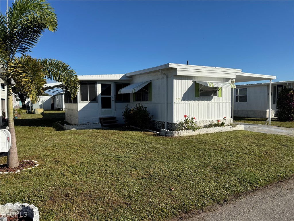 49 Poinsettia Drive Fort Myers FL 33905 2025022445 image2