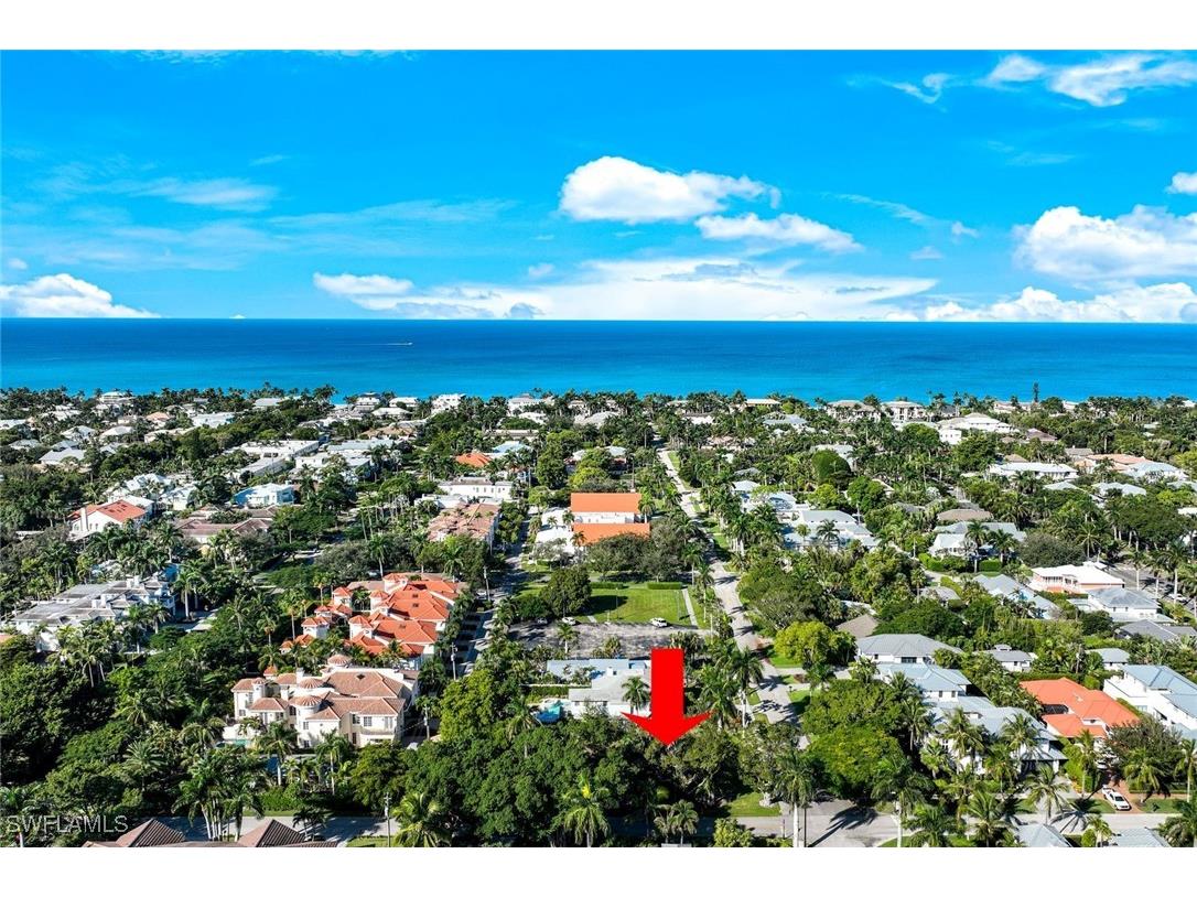 490 1st Avenue S Naples FL 34102 225076866 image1