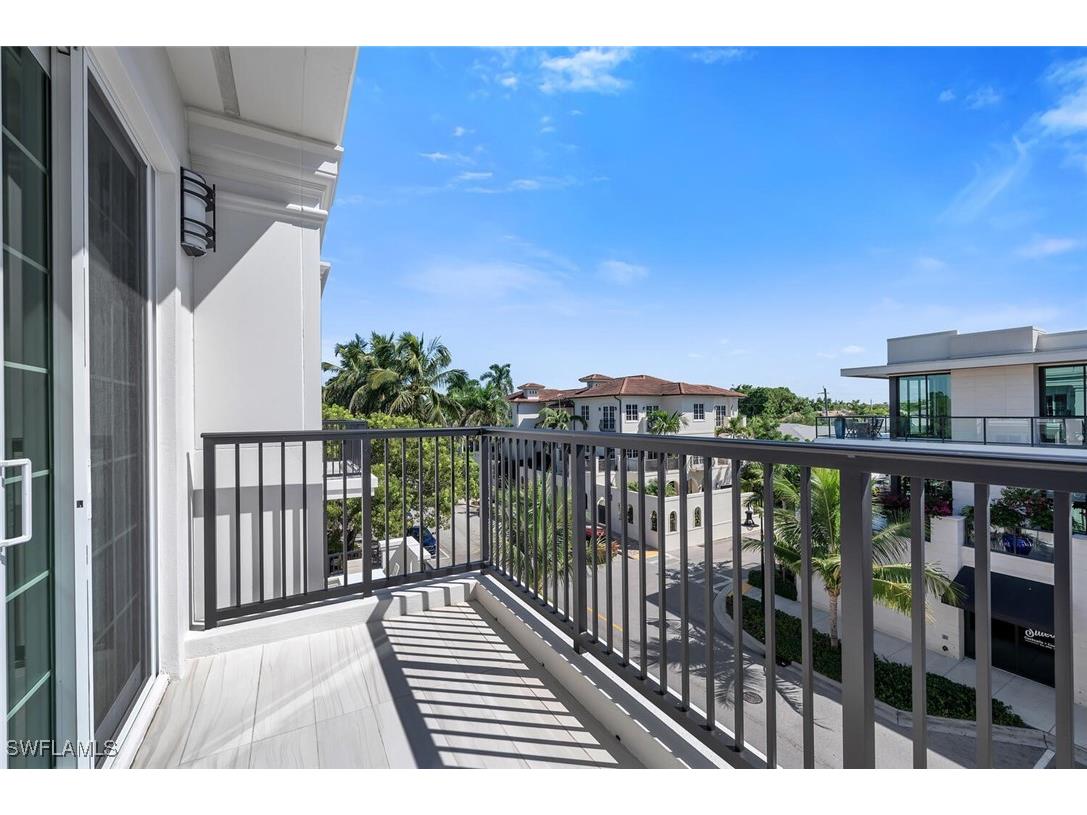 490 5th Street S #101 Naples FL 34102 225071397 image27