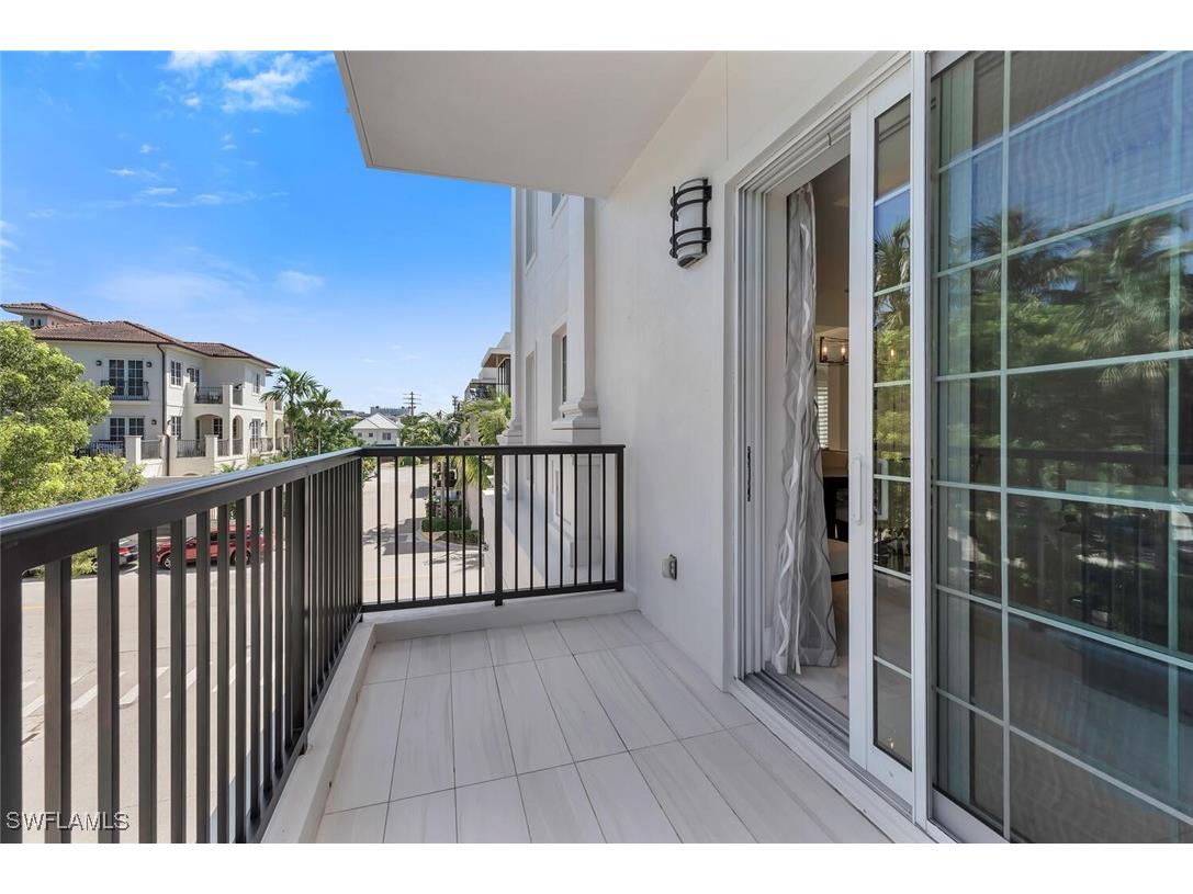 490 5th Street S #101 Naples FL 34102 225071397 image28