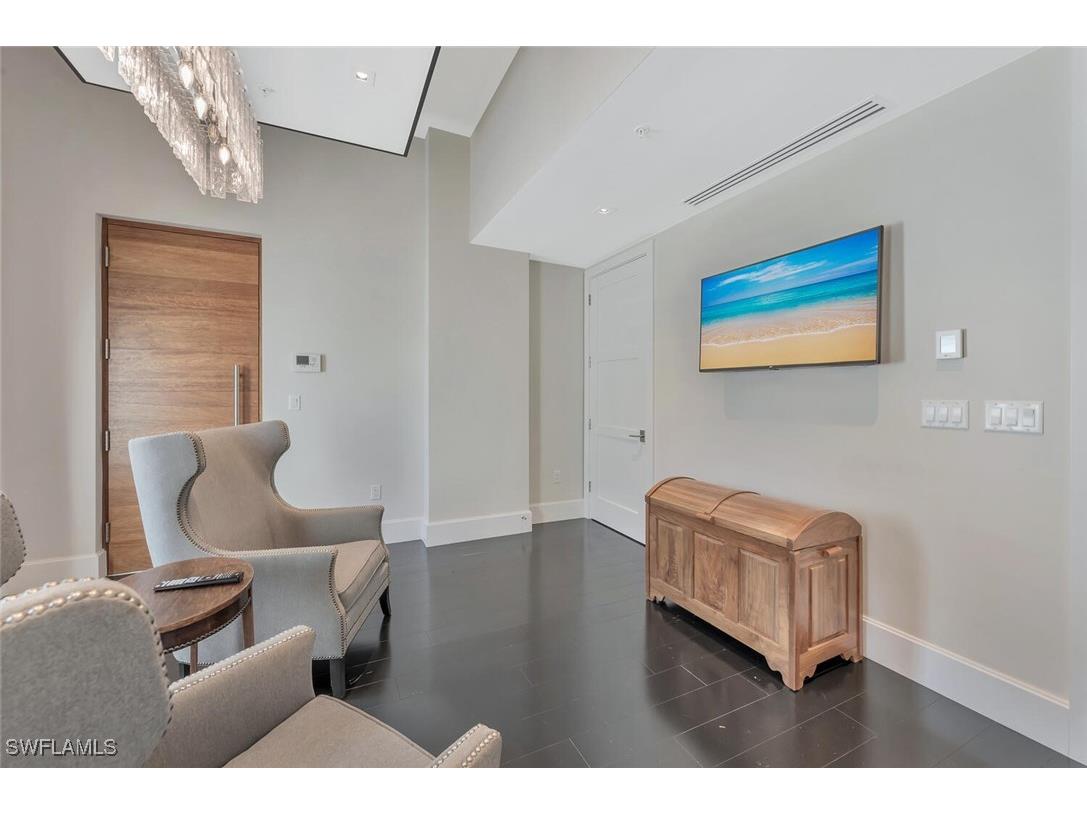 490 5th Street S #101 Naples FL 34102 225071397 image8