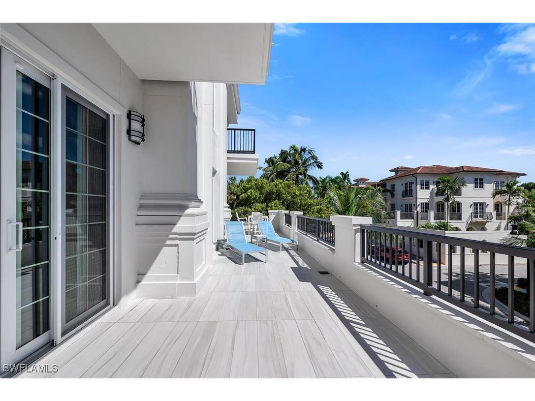 490 5th Street S #101 Naples FL 34102 225071703 image12