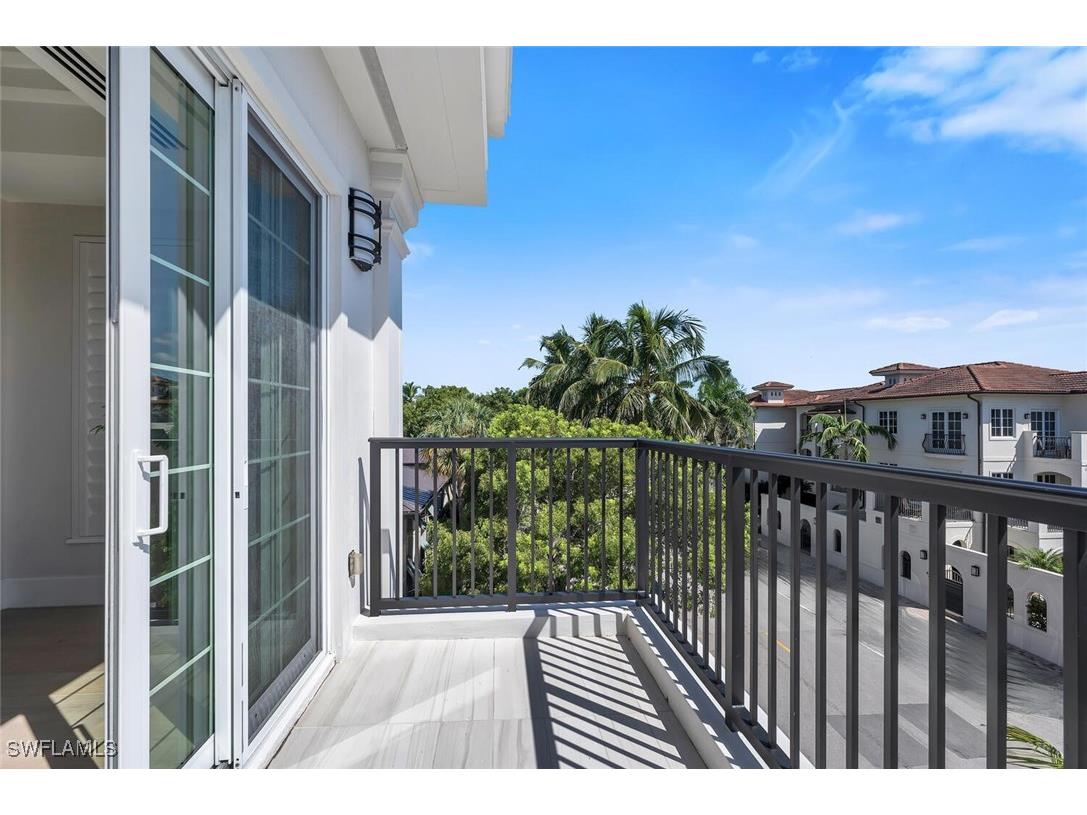 490 5th Street S #101 Naples FL 34102 225071703 image23