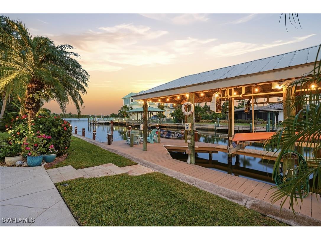 490 Randy Lane Fort Myers Beach FL 33931 225078800 image1