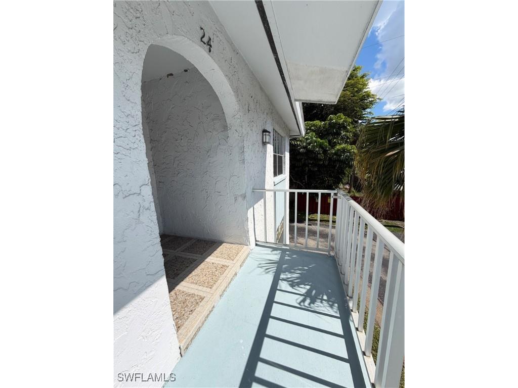 4900 Biscayne Drive #24 Naples FL 34112 225076350 image1