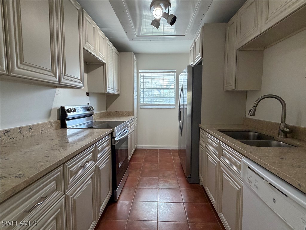 4900 Biscayne Drive #24 Naples FL 34112 225076350 image3