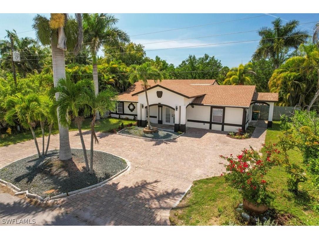 4900 Palmetto Court Naples FL 34112 224035916 image1
