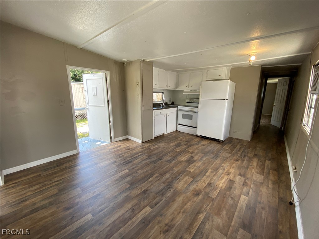 4900 Tice Street #5 Fort Myers FL 33905 2025025442 image2