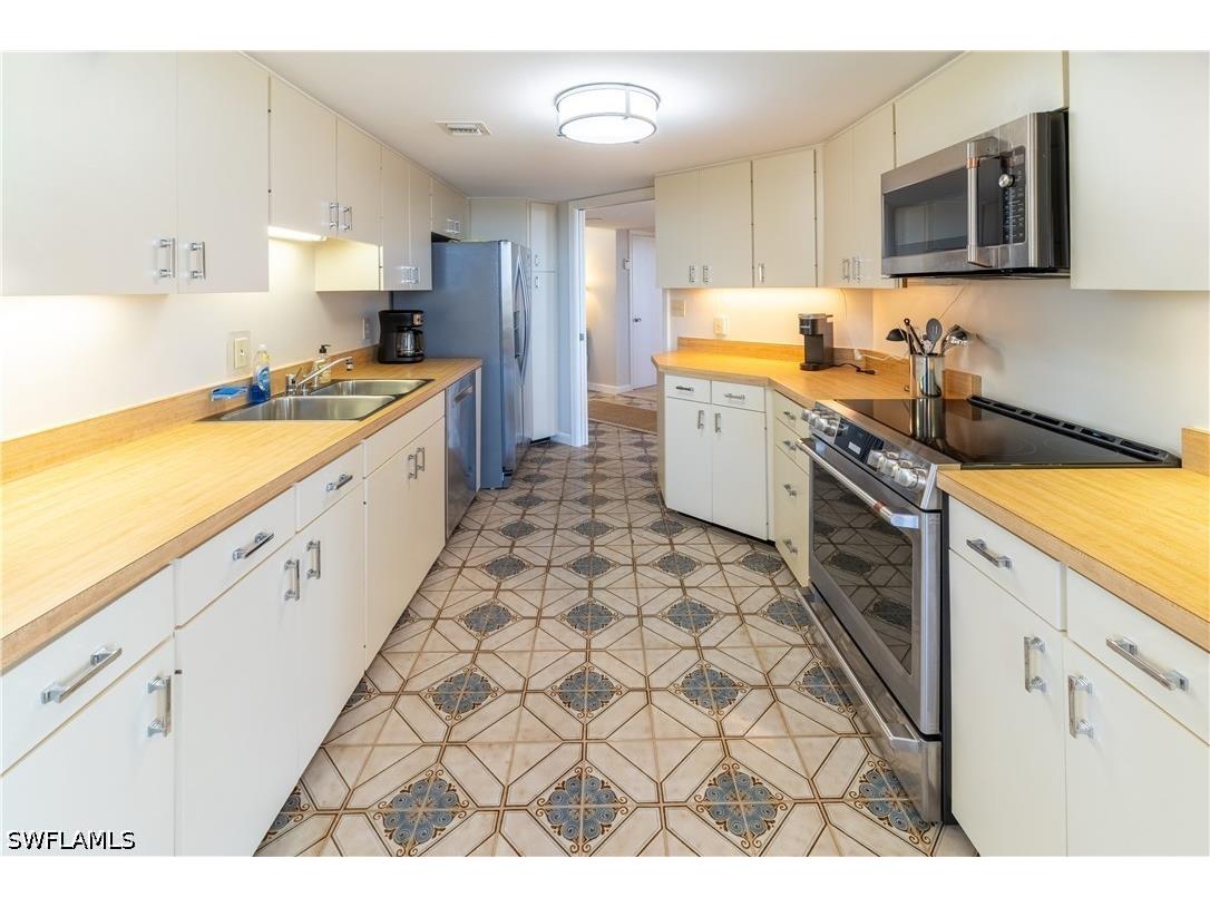 4901 Gulf Shore Boulevard N #903 Naples FL 34103 226017538 image8