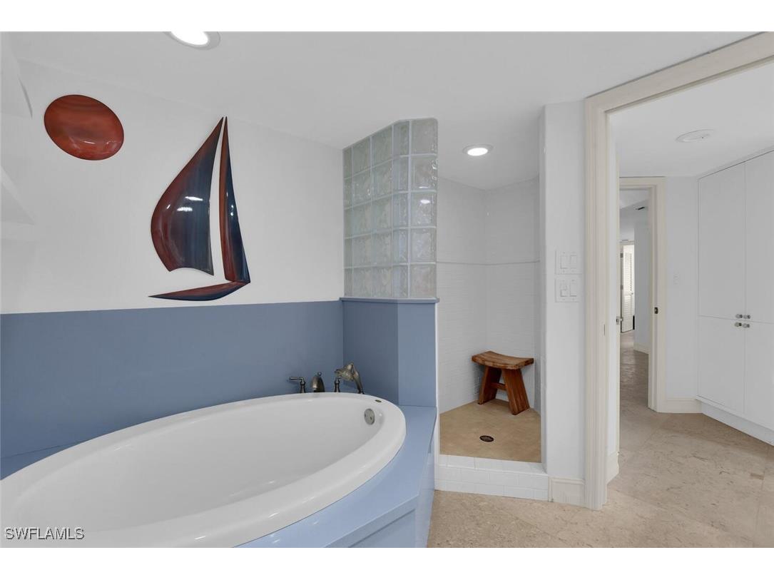 4901 Gulf Shore Boulevard N #201 Naples FL 34103 225084101 image25