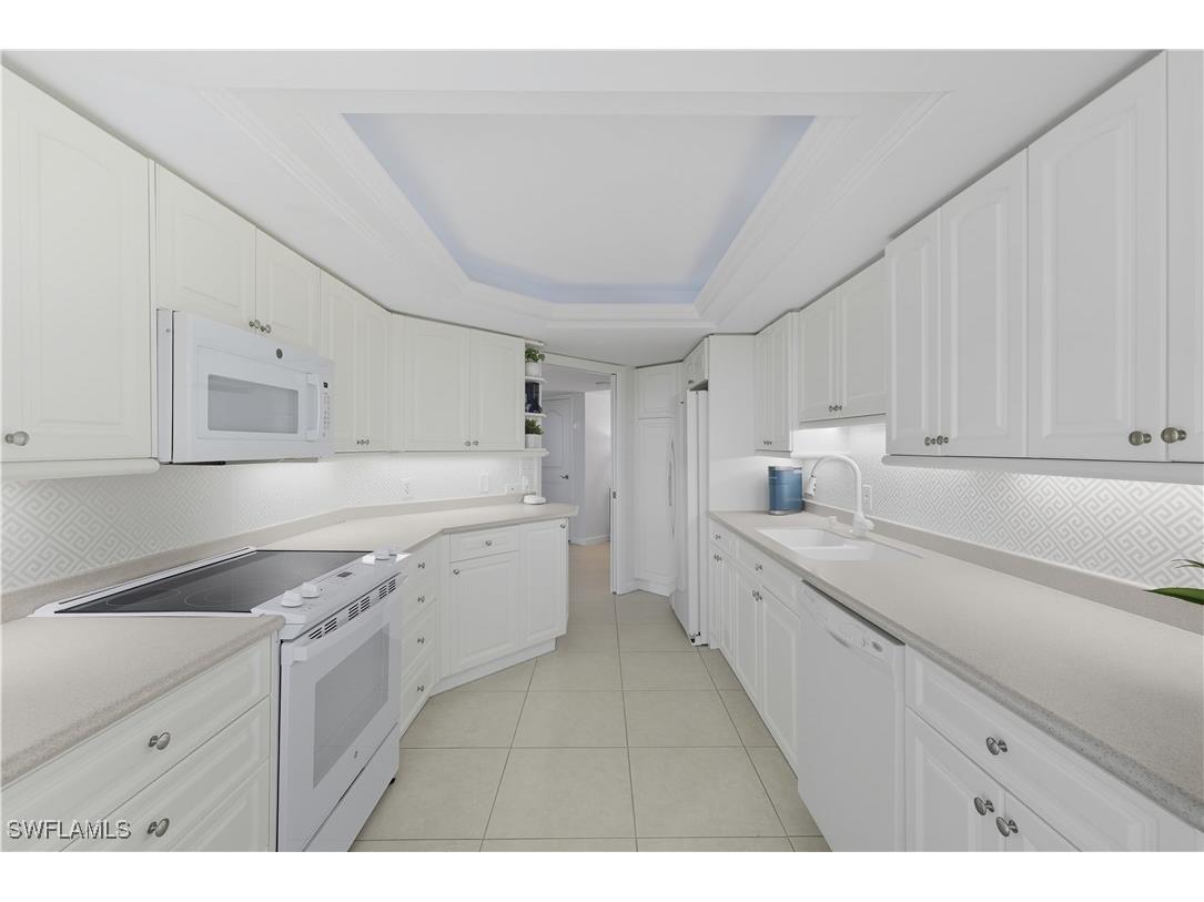 4901 Gulf Shore Boulevard N #2104 Naples FL 34103 225071170 image8