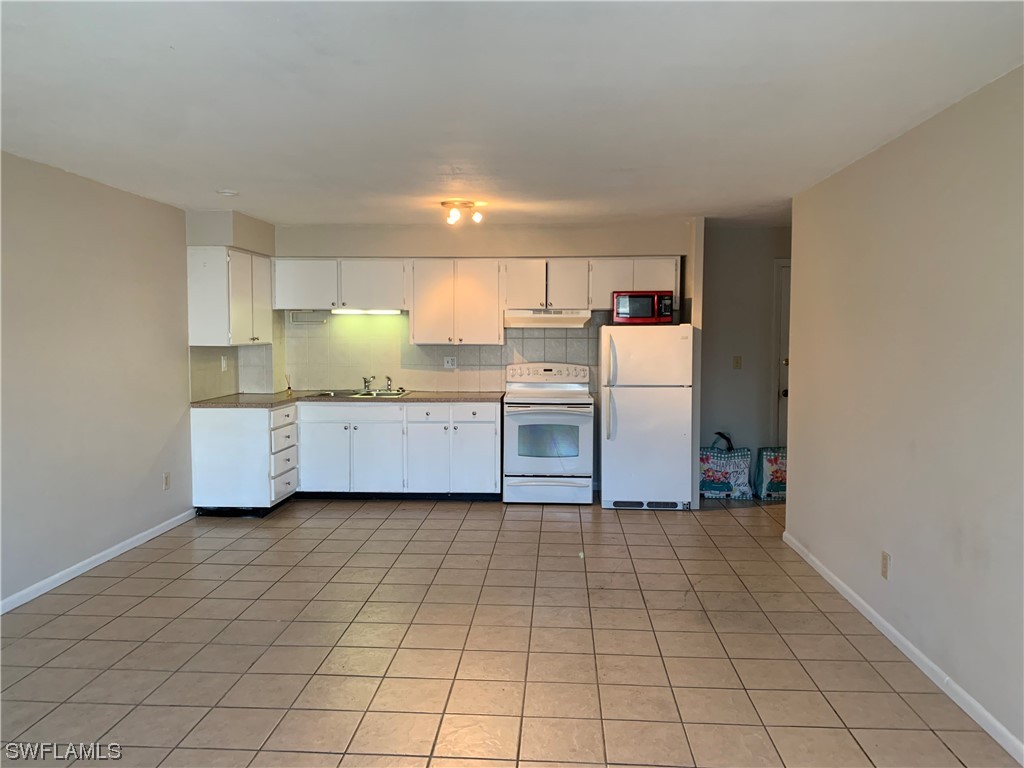 4901 Victoria Drive #205 Cape Coral FL 33904 223047547 image1