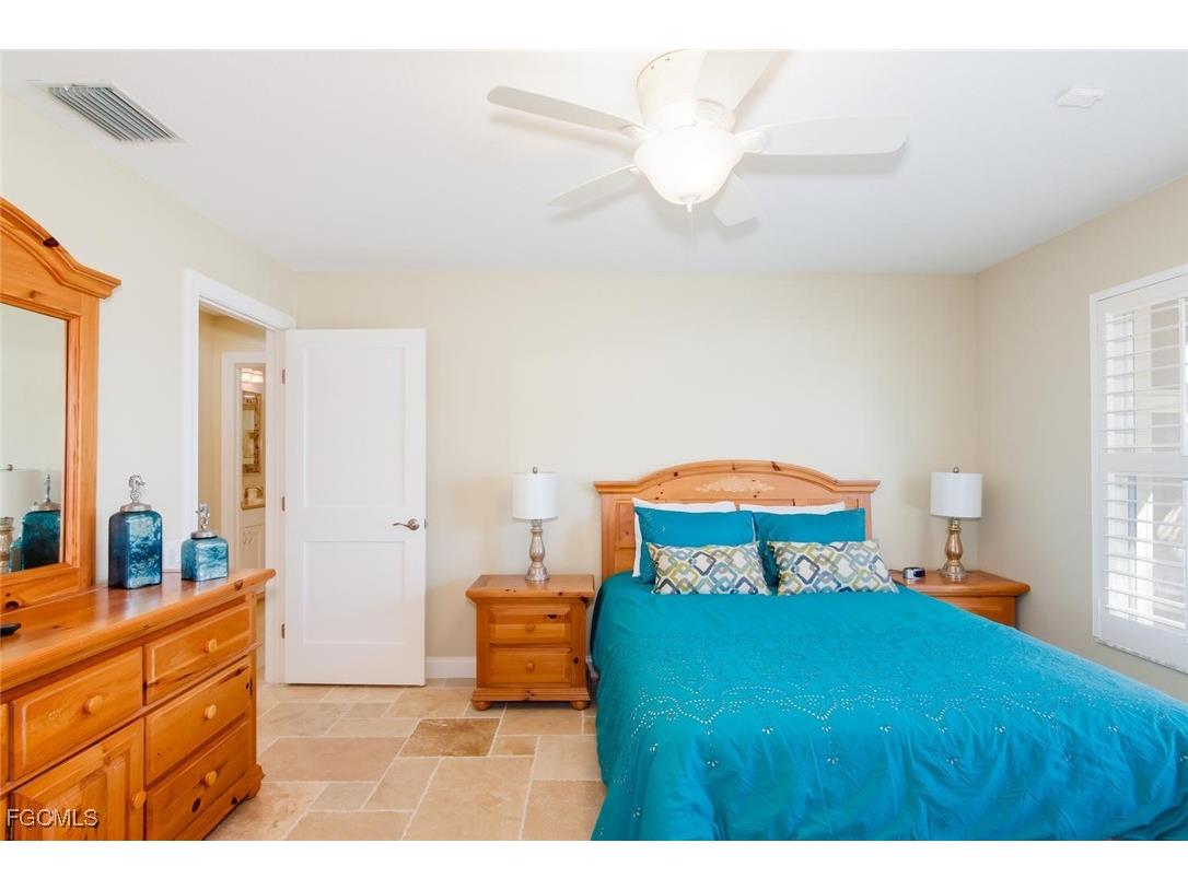 4902 SW 5th Place Cape Coral FL 33914 2025004334 image24