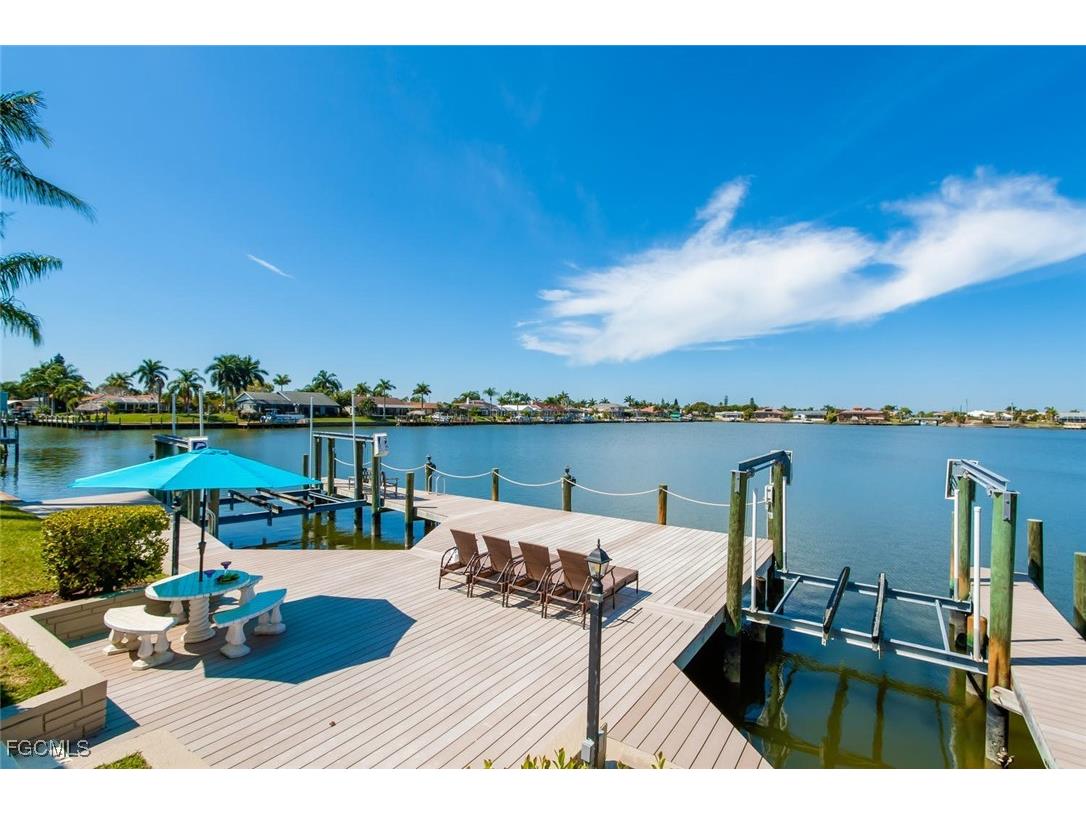 4902 SW 5th Place Cape Coral FL 33914 2025004334 image3