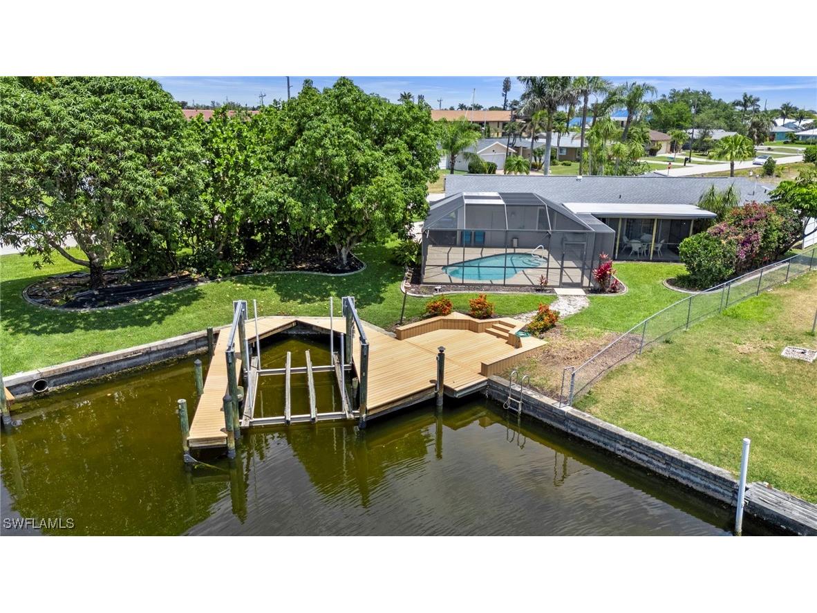 4902 Seville Court Cape Coral FL 33904 225076952 image1