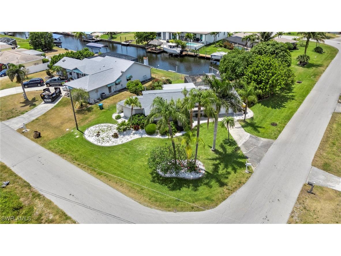 4902 Seville Court Cape Coral FL 33904 225076952 image8