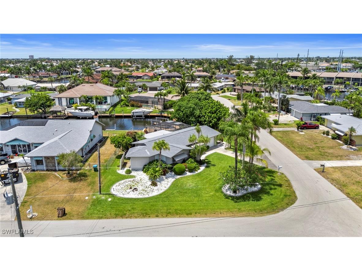 4902 Seville Court Cape Coral FL 33904 225076952 image9