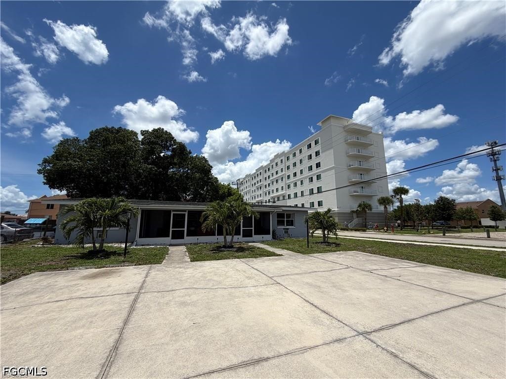 4902 Victoria Drive #1 Cape Coral FL 33904 2026023207 image1