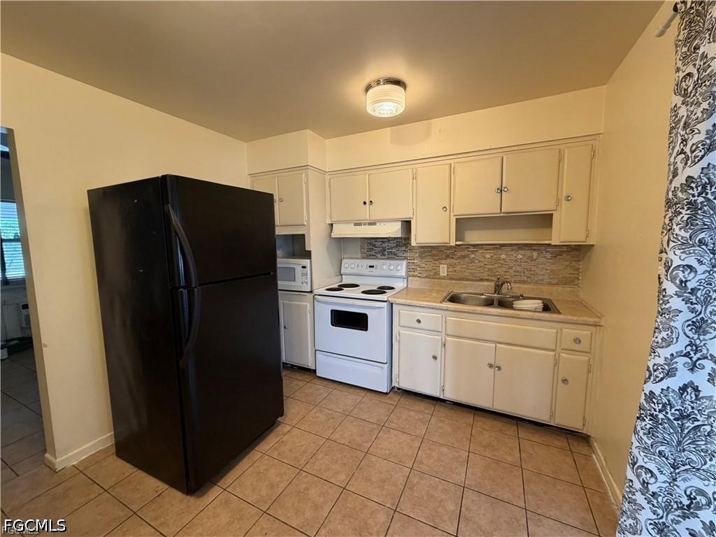 4902 Victoria Drive #1 Cape Coral FL 33904 2026023207 image3