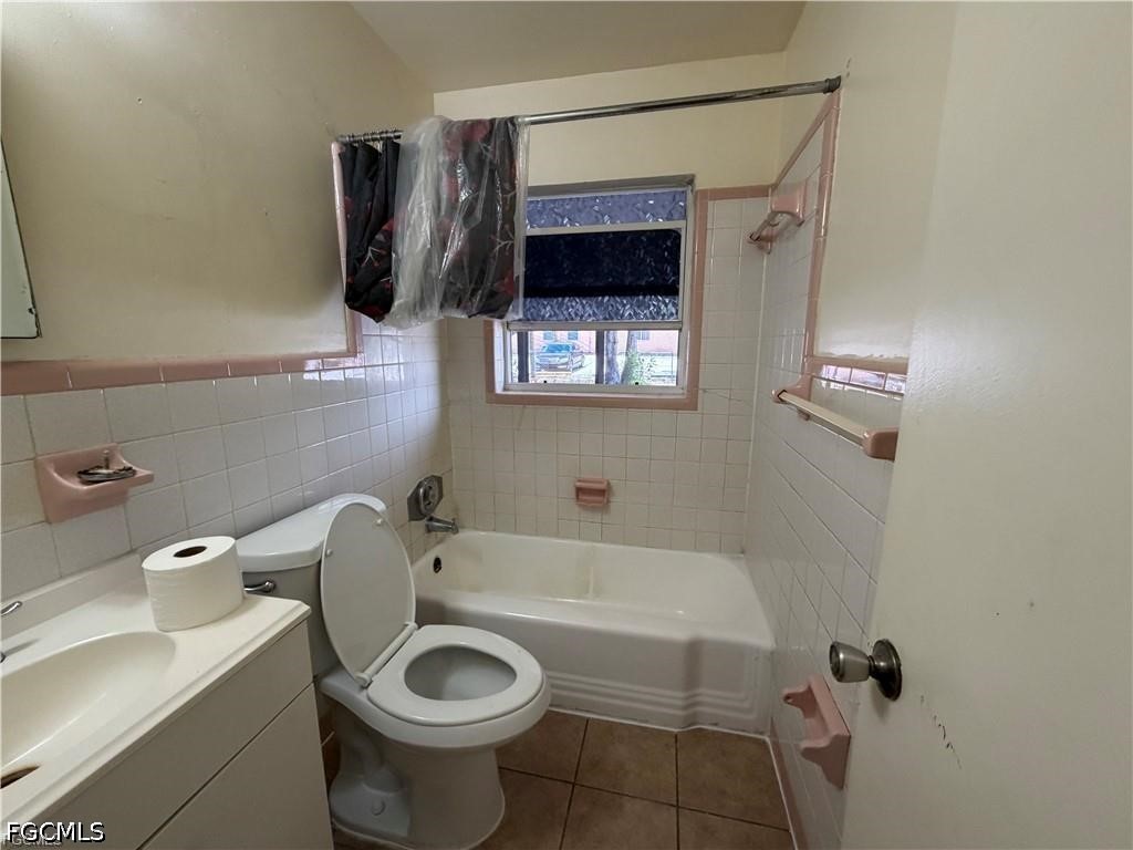4902 Victoria Drive #1 Cape Coral FL 33904 2026023207 image5