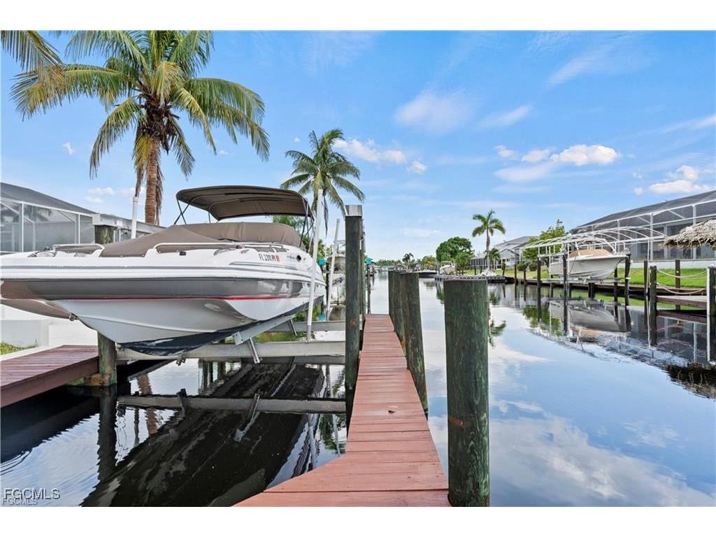 4906 Sorrento Court Cape Coral FL 33904 2025011538 image25