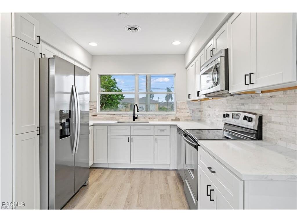 4906 Sorrento Court Cape Coral FL 33904 2025011538 image7