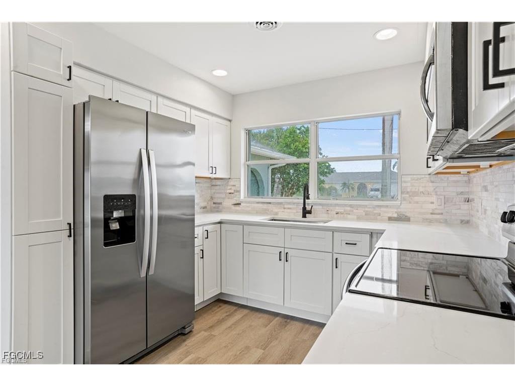 4906 Sorrento Court Cape Coral FL 33904 2025011538 image8