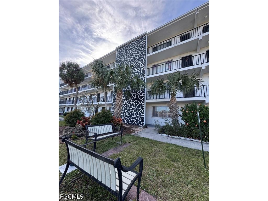 4906 Victoria Drive #108 Cape Coral FL 33904 2026031522 image1