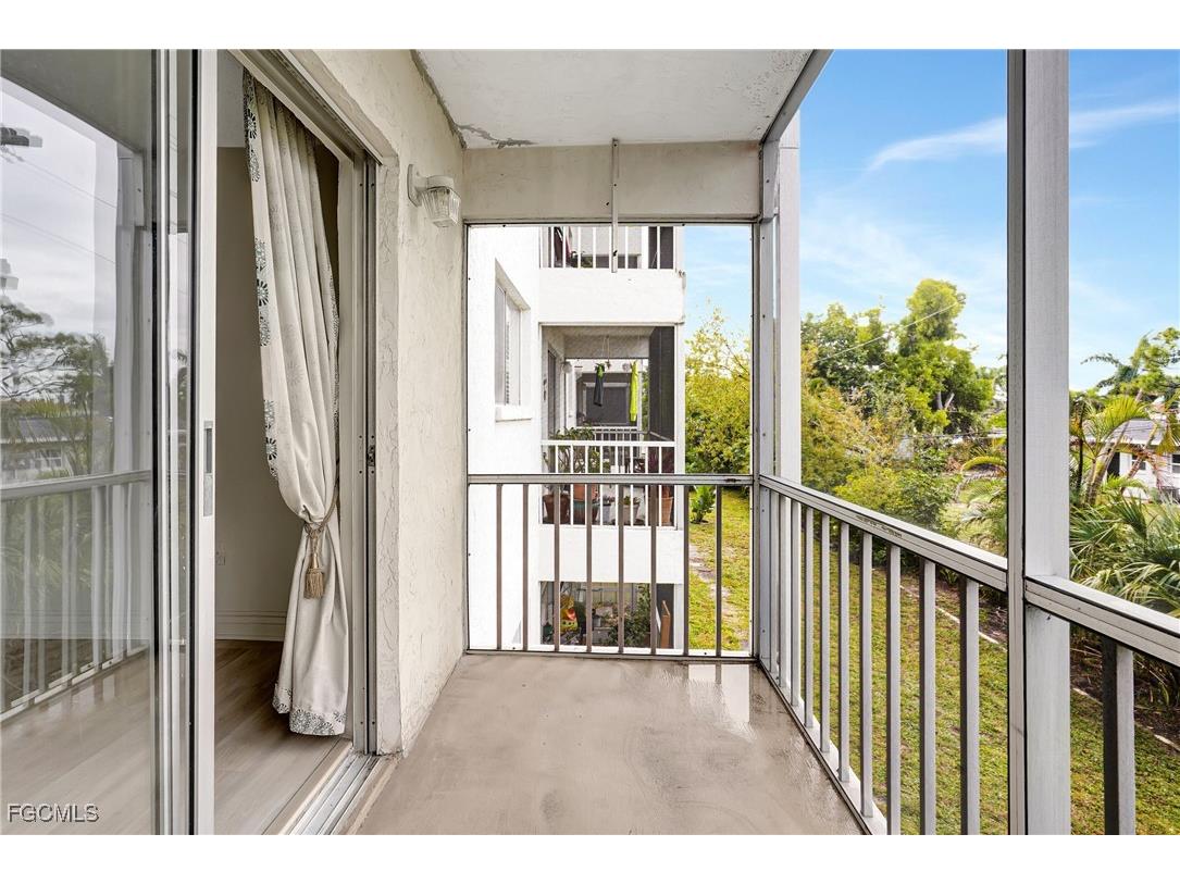 4906 Victoria Drive #209 Cape Coral FL 33904 2025010237 image20
