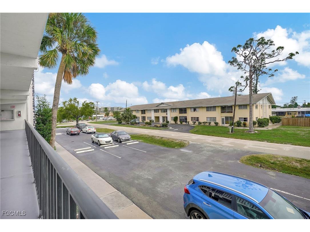 4906 Victoria Drive #209 Cape Coral FL 33904 2025010237 image25
