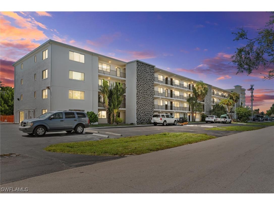 4906 Victoria Drive #302 Cape Coral FL 33904 223062633 image1
