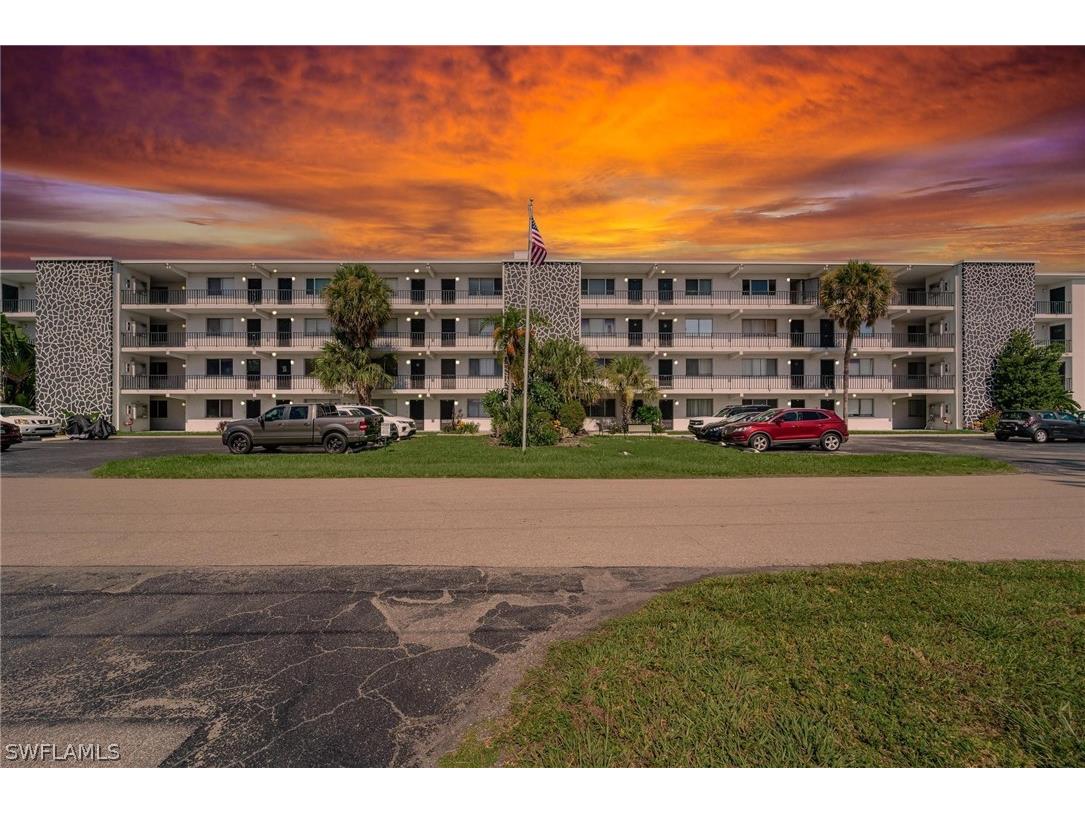 4906 Victoria Drive #305 Cape Coral FL 33904 224061492 image1