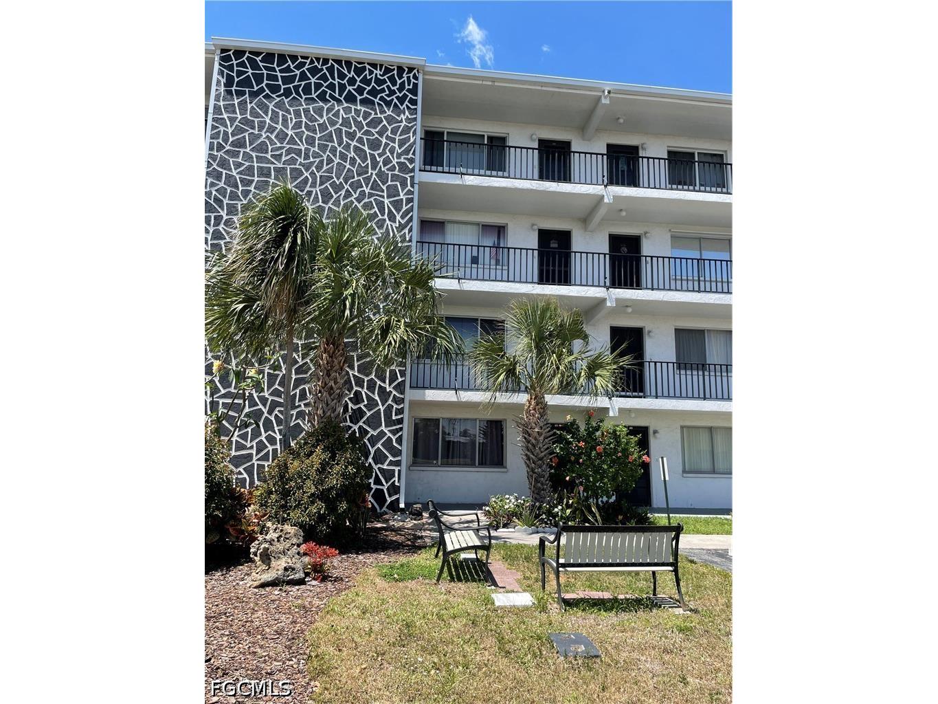 4906 Victoria Drive #313 Cape Coral FL 33904 2026014686 image1