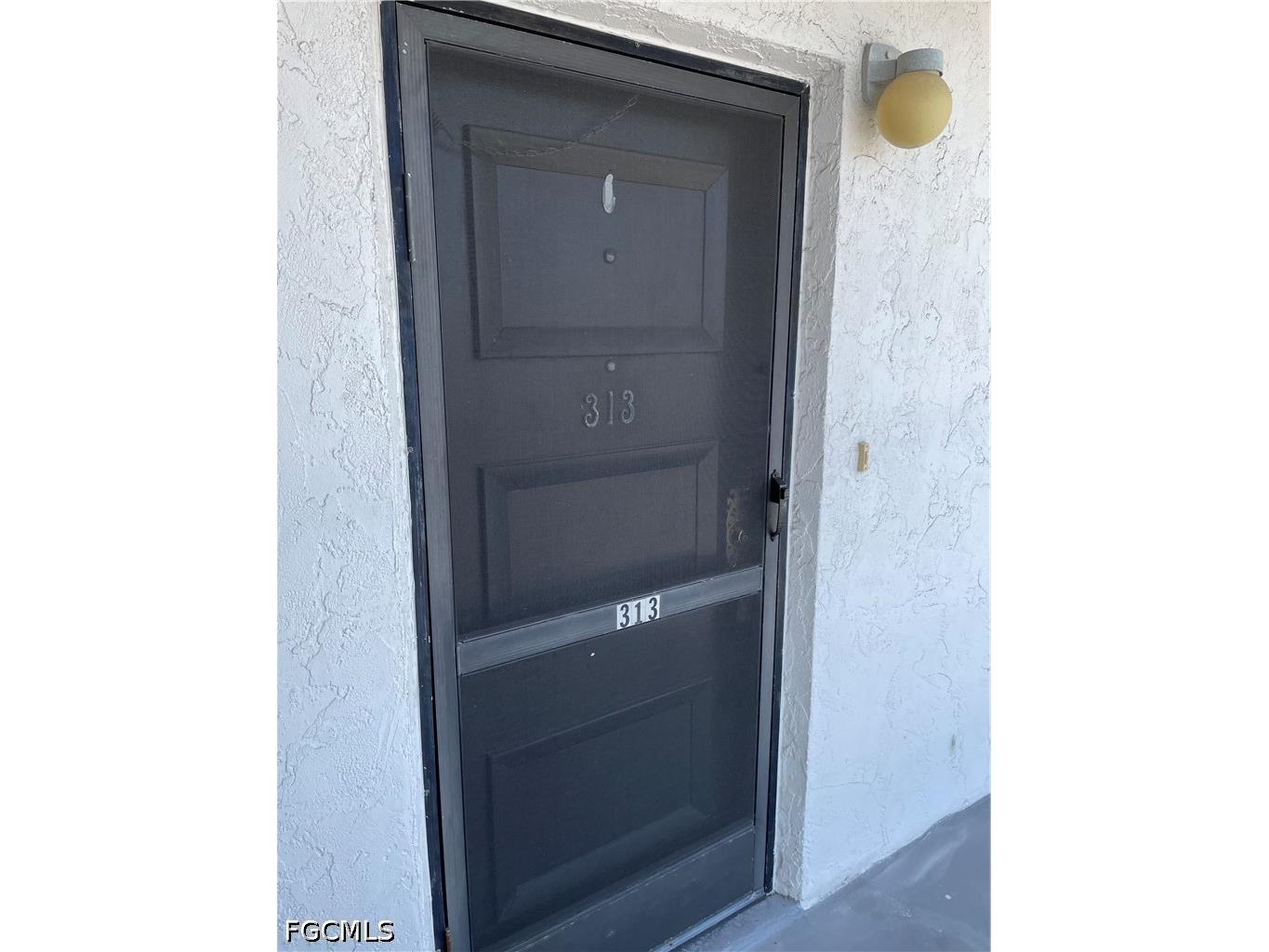 4906 Victoria Drive #313 Cape Coral FL 33904 2026014686 image2