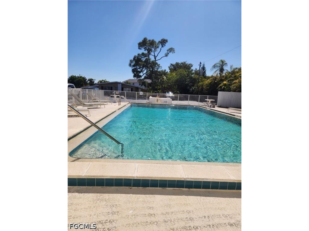 4906 Victoria Drive #404 Cape Coral FL 33904 2026017985 image2