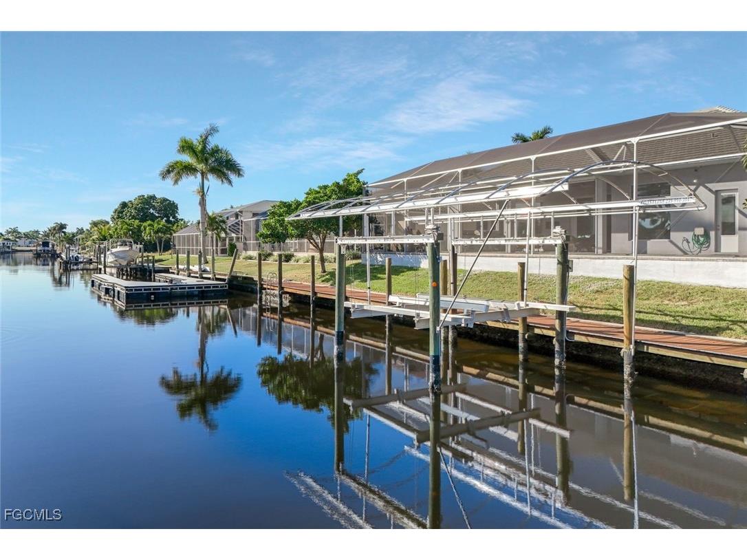 4909 Seville Court Cape Coral FL 33904 2025020903 image1