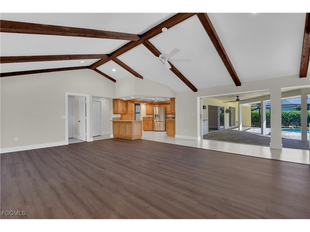 491 Cypress Way E Naples FL 34110 2025012589 image19