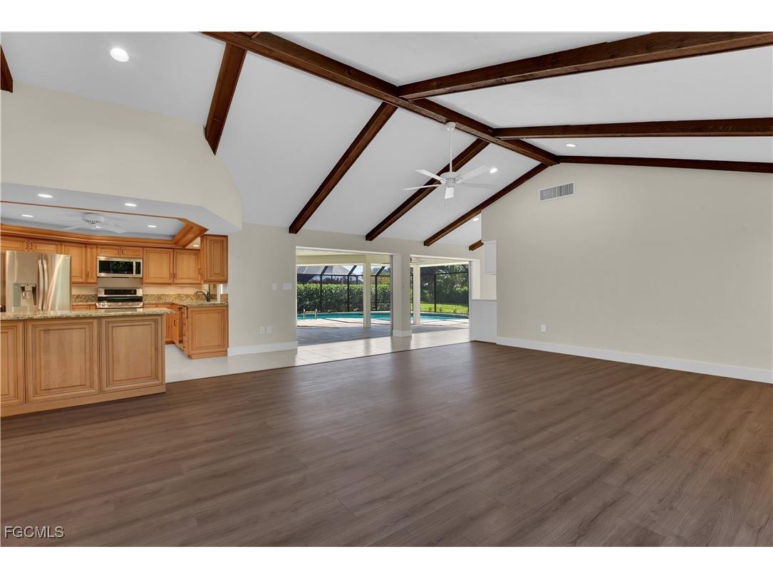 491 Cypress Way E Naples FL 34110 2025012589 image20