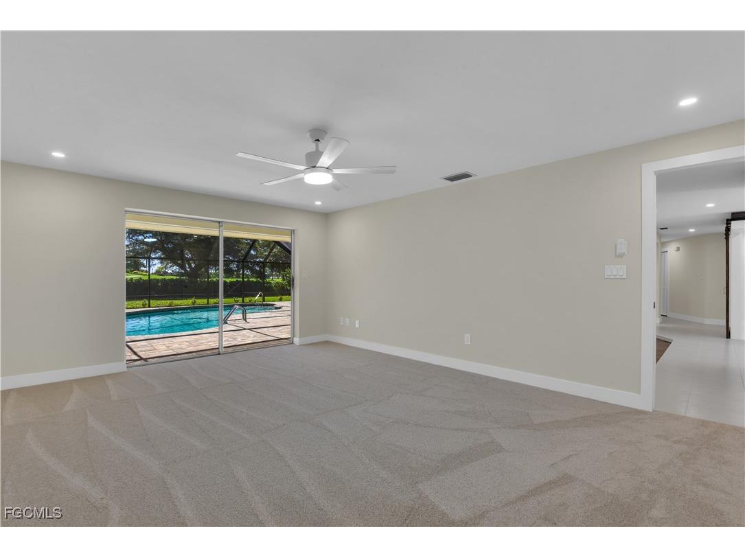 491 Cypress Way E Naples FL 34110 2025012589 image22