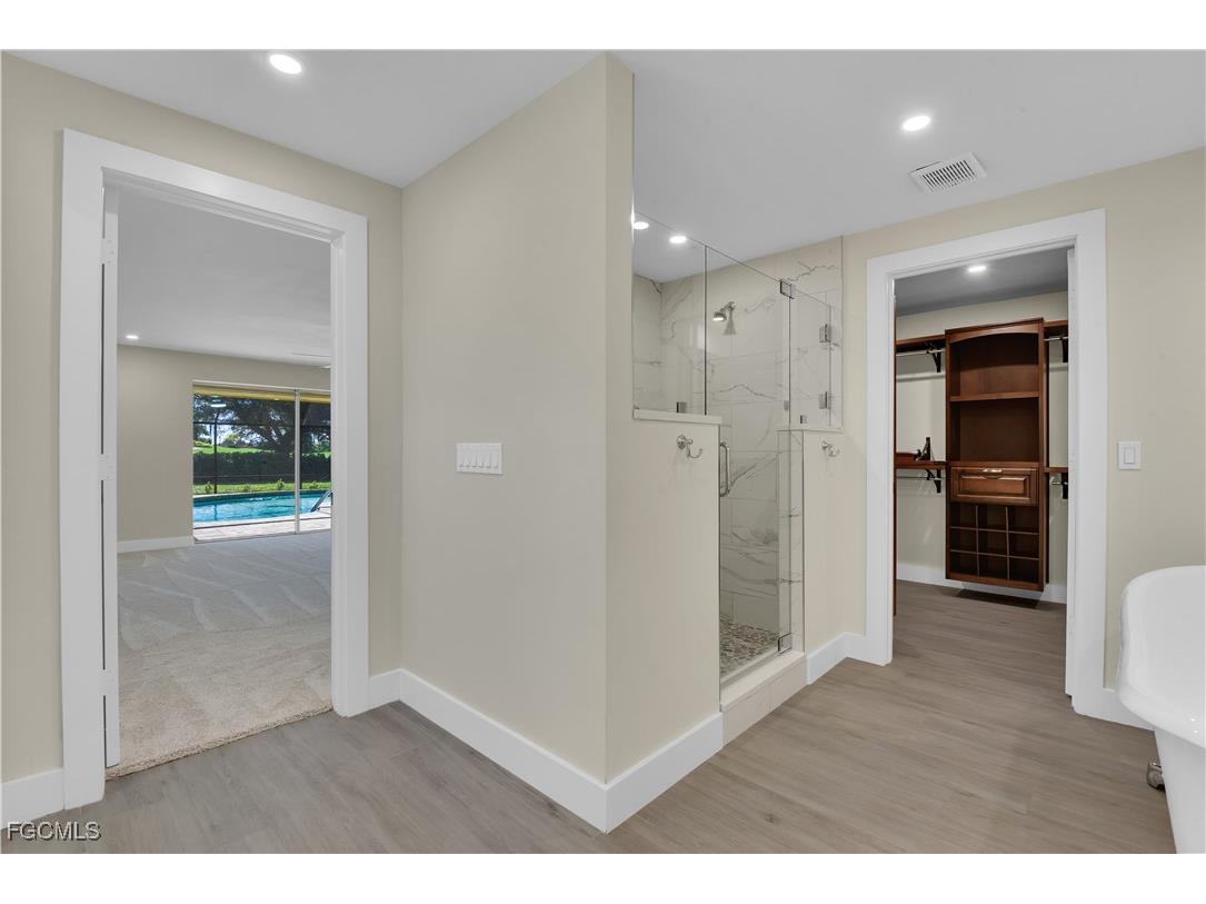 491 Cypress Way E Naples FL 34110 2025012589 image25