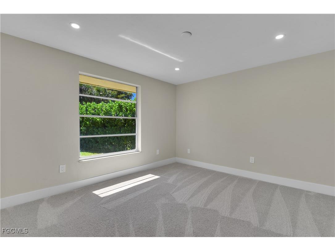 491 Cypress Way E Naples FL 34110 2025012589 image28